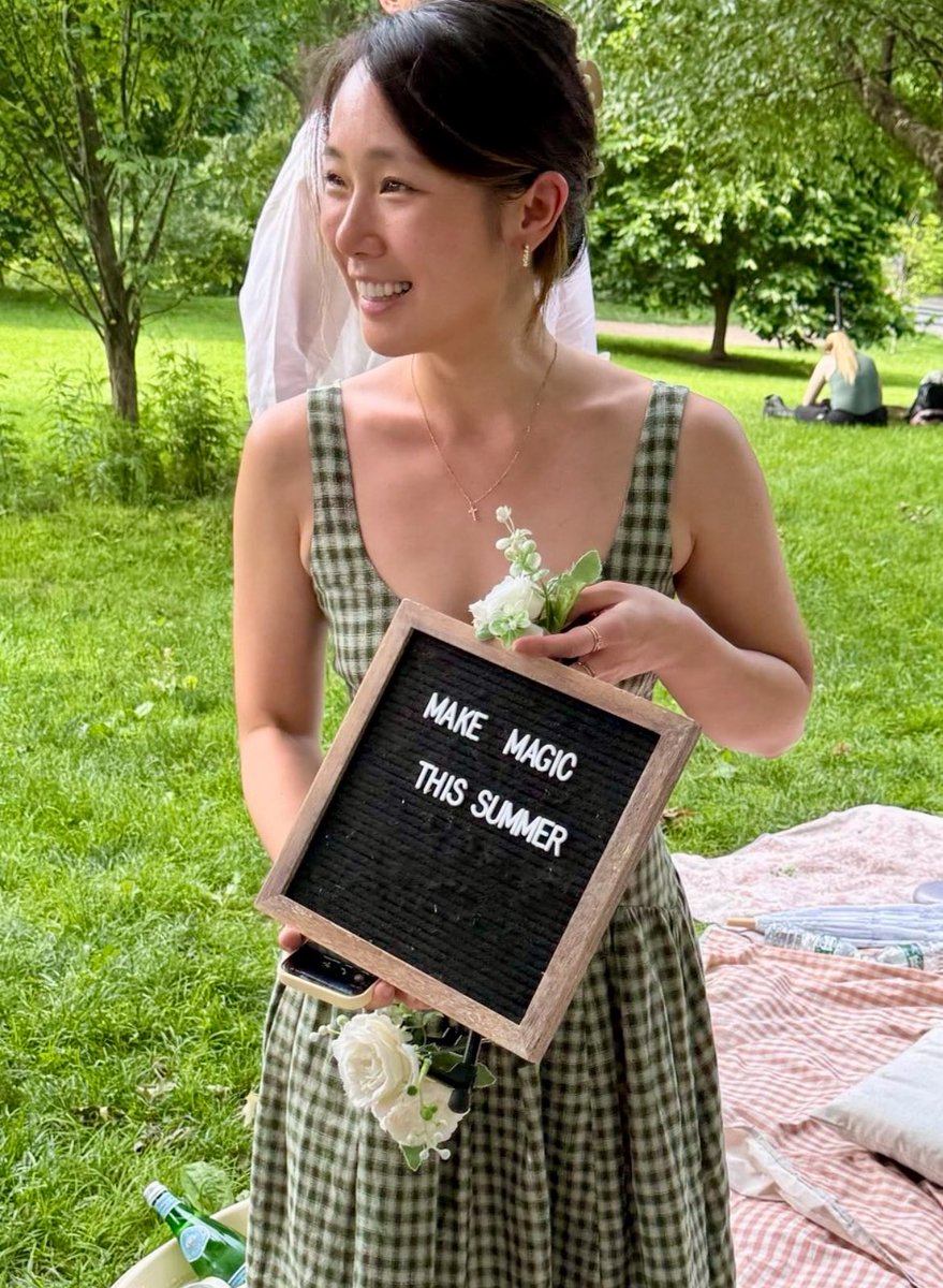 minney_cat's tweet image. making magic out of the ordinary is as simple as romanticizing a picnic in the park for friends
with a little intention, relationships which began digitally find a home irl and casual interactions can turn into moments of meaning