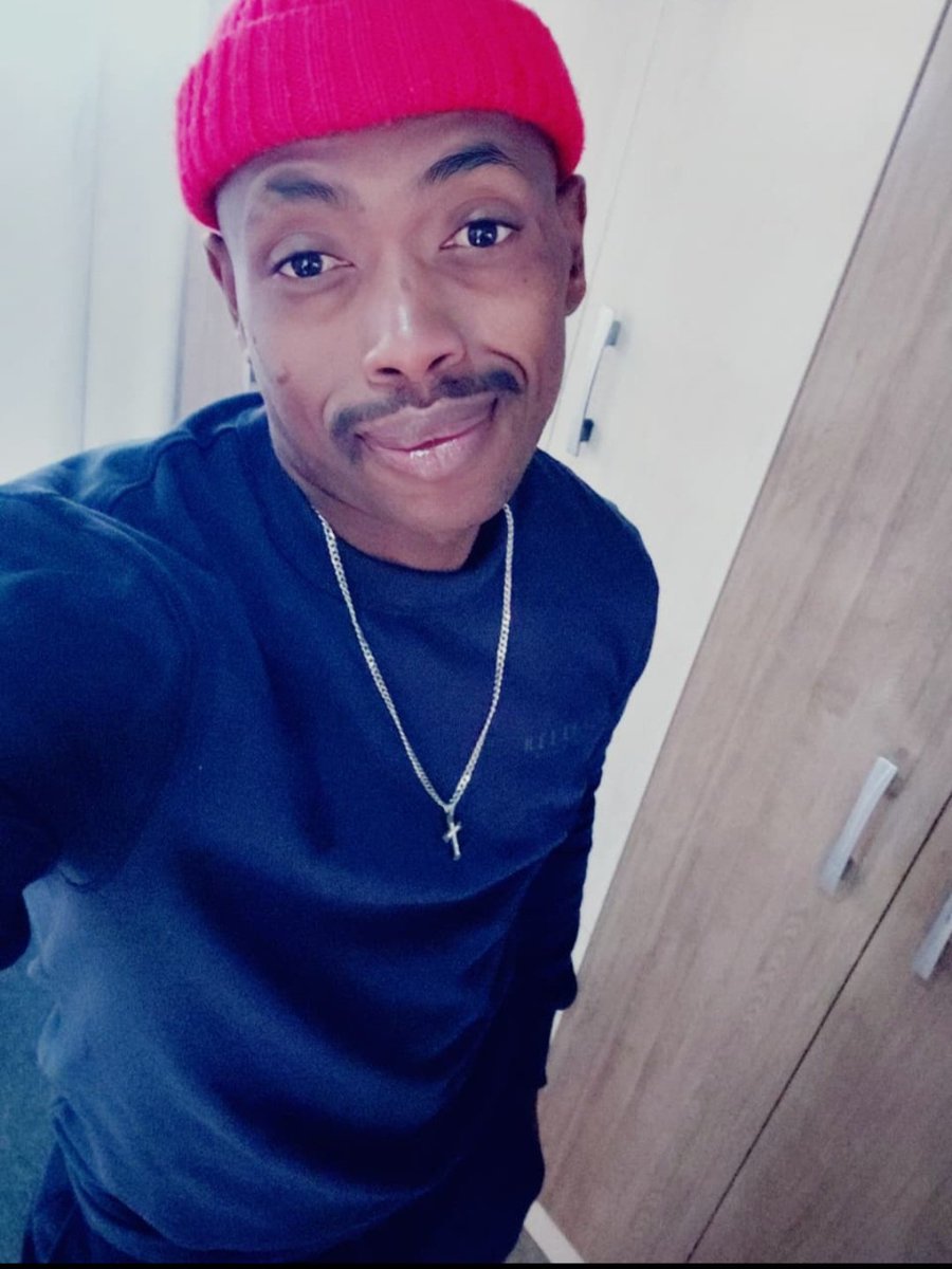 Tshepzin92's tweet photo. 🏳️‍🌈🏳️‍🌈🏳️‍🌈 stay single till u find someone who is done looking and wanna build life with you..... https://t.co/fIWDl3XFuf