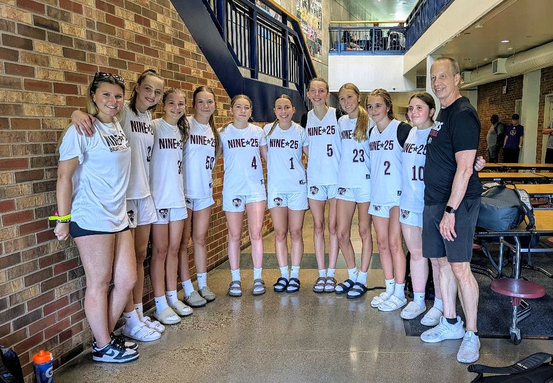 BenMondeel's tweet photo. Ryan’s team survived 5 tournament games in the brutal heat this weekend and Kate’s team played their final AAU tournament of the season going 2-2 in a tough Summer Jam second bracket. https://t.co/ySKNrtJSbJ