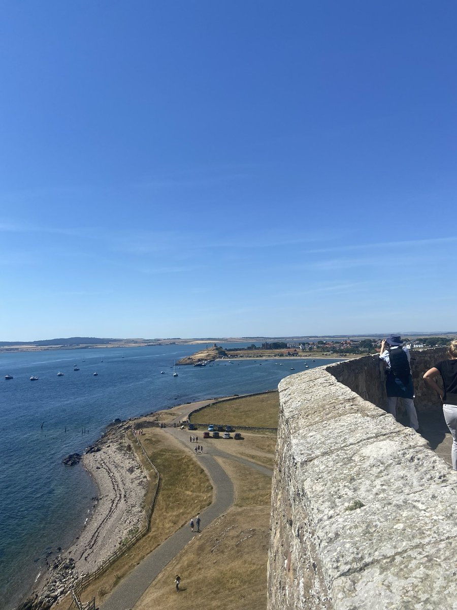 holy shit i’m in 28 years later