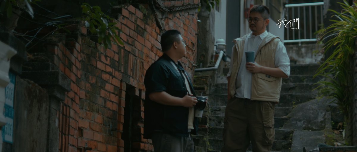 InsecuddlyBoy's tweet photo. Selected some of my favorite shots from episode 1 of Ours.
The scene that ends with the kiss remain my absolute favorite of this episode, it was really emotional.
#gay #bear #drama #BL
Full episode 1: https://t.co/OdZeaVmQ4r https://t.co/YQXYEuO8zf