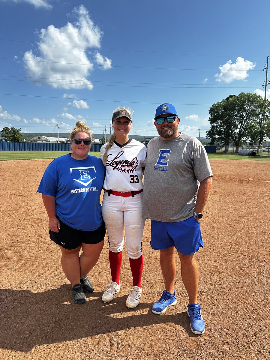 Had a great time at the <a href="/EOSC_Softball/">Eastern OK Softball</a>  Prospect Camp! Huge thanks to <a href="/CoachKendraW/">Kendra Whisenhunt</a> and <a href="/CoachAnthony31/">Anthony Whisenhunt</a> for putting on another great camp and giving us the chance to get better and compete! Really grateful for the opportunity!🔵🥎
#RollNeers #TheE <a href="/Legends16uNat/">Legends FP 18u National</a> <a href="/NationsLance/">Lance Nations</a>