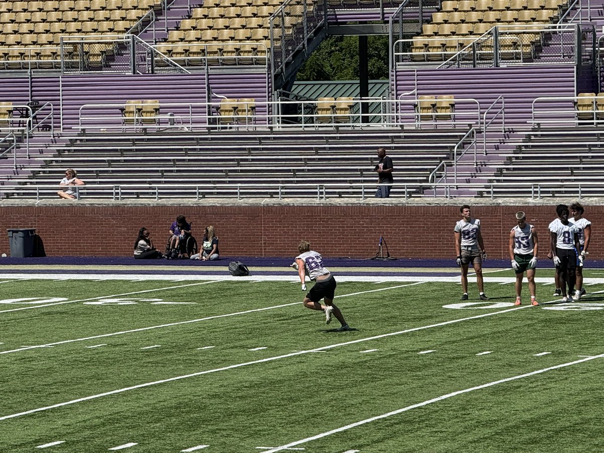 MatthewPay33714's tweet image. I had a great time at the @CatamountsFB camp! Thank you @WCUCoachO for the invite and I can’t wait to get back on campus soon!