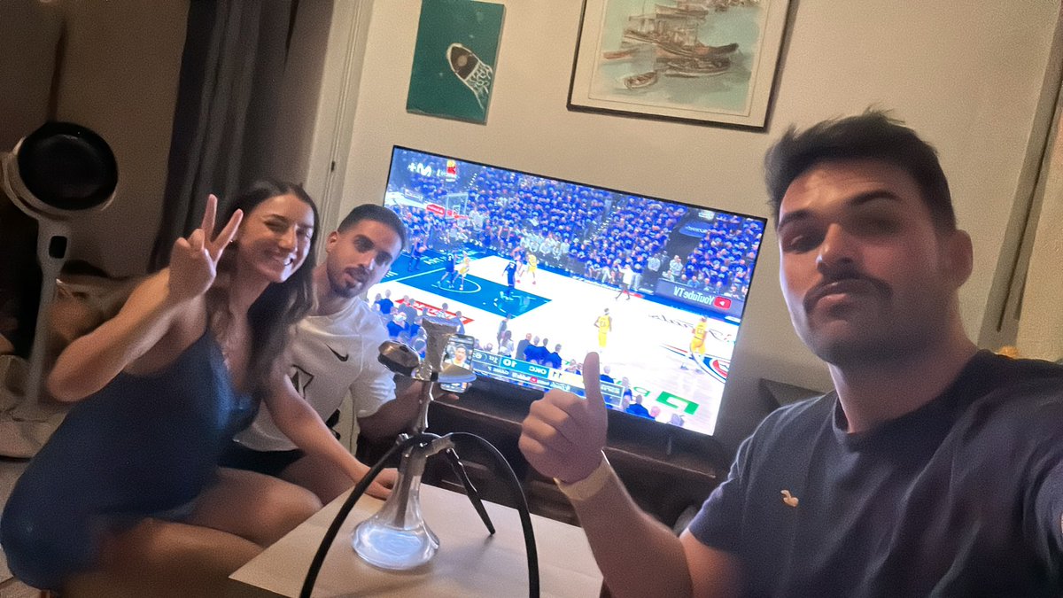 juanrb7's tweet photo. @MovistarNBA 
#LasFinalesDeTodaLaVida
#tiempodeplayoffs #movistarnba 
Ha sonado choff con el arbitro flipao https://t.co/D7cakCu3Mk