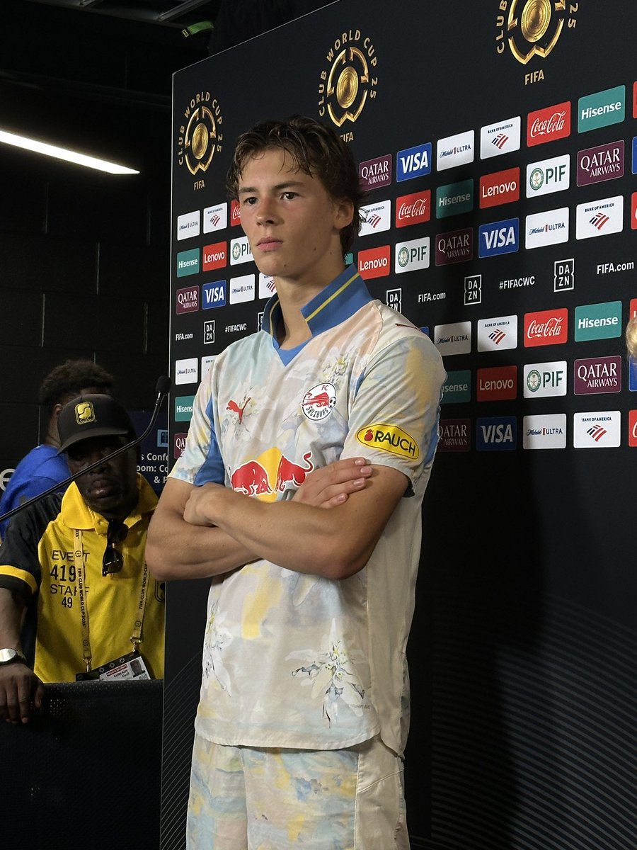 عمرو tweet media