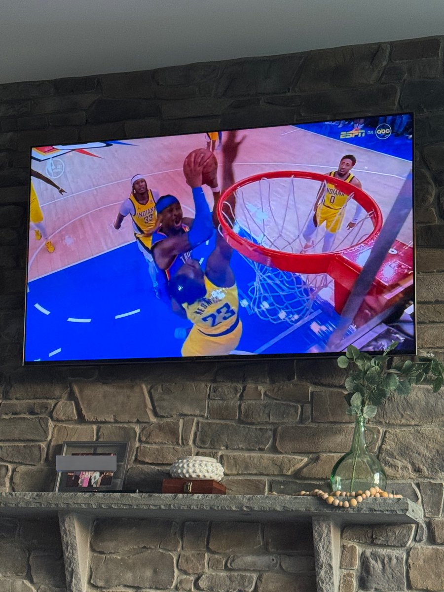 HenryLee1716's tweet photo. I just fucking turned on the game #rapesga https://t.co/Lotn2vMiP9