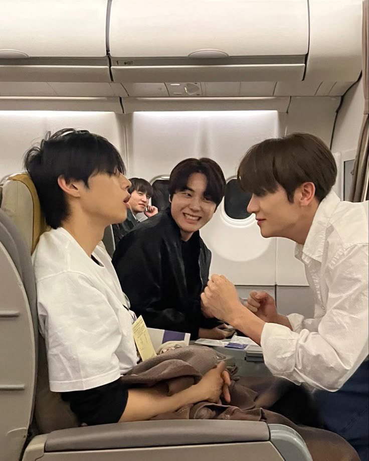 I like this photo so much that I didn’t edit it.
If you need it, please use it