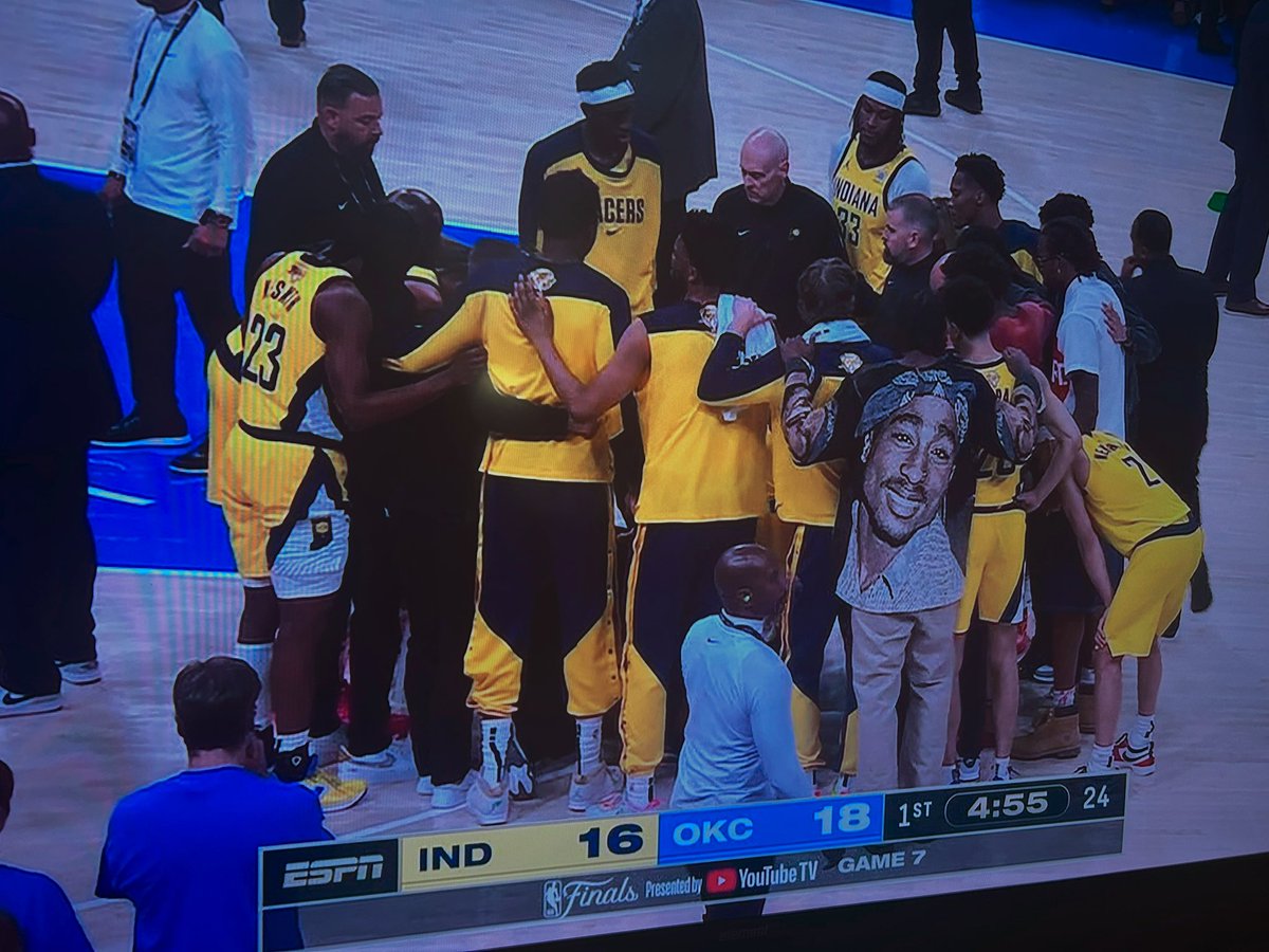 Wearing a Tupac jacket to game 7 is wild