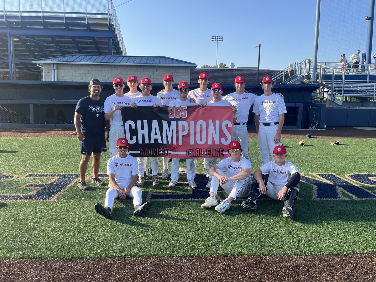 HOW ABOUT THAT! 👏👏👏

Release 18U takes down TOPS to win their 3rd game of the day and secure the Elite Midwest Invite Championship! 

#WreakHavoc