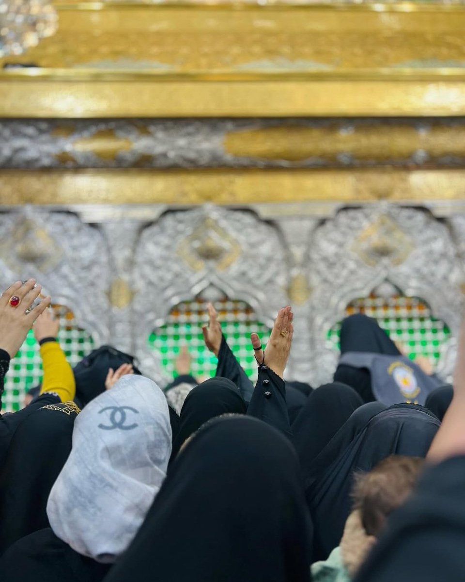 S_F_N_110's tweet photo. May Allah lengthen our lives so that we may reach Muharram and honour us with the Ziarat of Aba Abdillah (ع) in this month 🤲🏻🥺 https://t.co/rxW2Qg3mo8