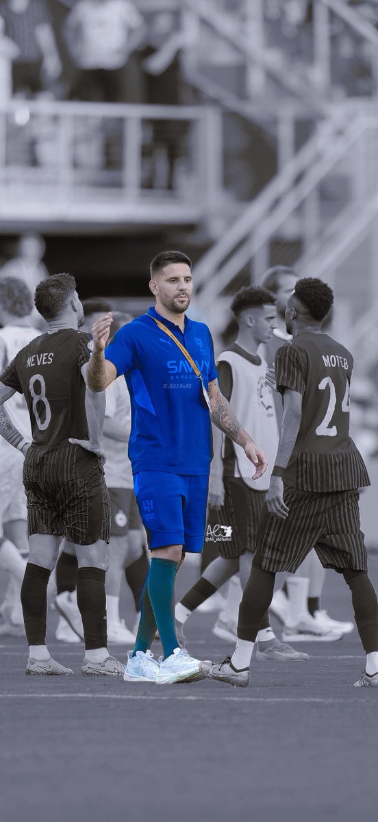 خلفيه اليوم وصلت ! والله انك فقيده 🥹🥹