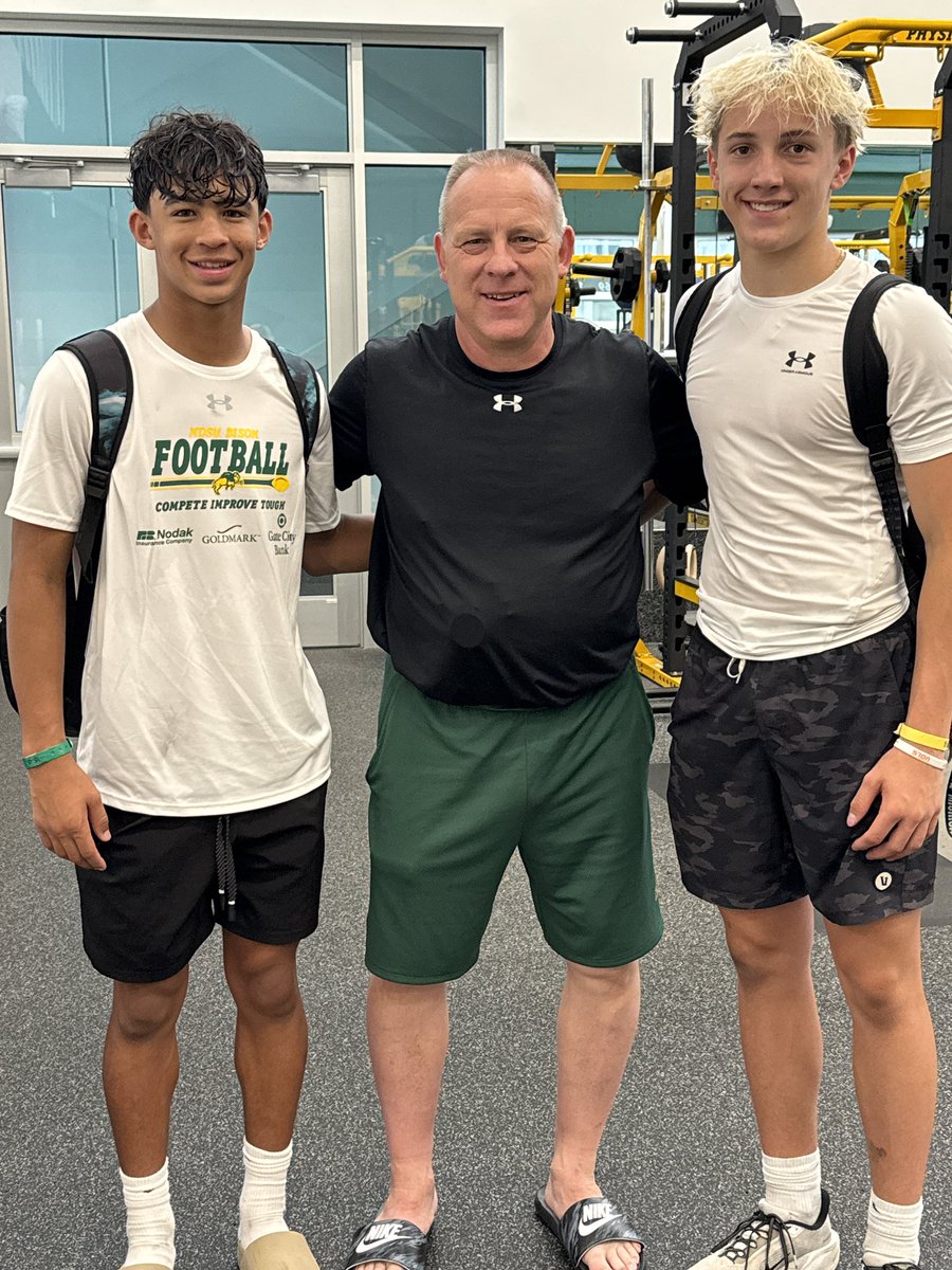 1taycarter's tweet photo. Last camp of the season! Grateful for everything I learned this weekend at @NDSUfootball. Even got to meet  @CoachKramerNDSU someone my dad’s been telling me about for years! Now it’s back to the hardwood to lock in for the UA Next Session ll in Atlanta!
@CoachTimNDSU @CoachCrutchley @CoachWillJ1 @PrepRedzoneIA @PrepRedzone @PRZ_OscarG @NWahlScouting @sixstarfootball @richard1carter @savages7v7