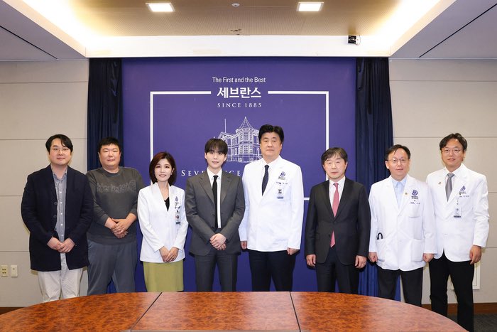 ARTIGO: Hospital Severance e SUGA do BTS fundam o “Centro de Tratamento Min Yoon-gi”

SUGA doa 5 bilhões de won para apoiar o tratamento e a independência de crianças e adolescentes com Transtorno do Espectro Autista

🔗 whosaeng.com/161920

LEIAM A TRADUÇÃO ABAIXO 😭😭😭😭