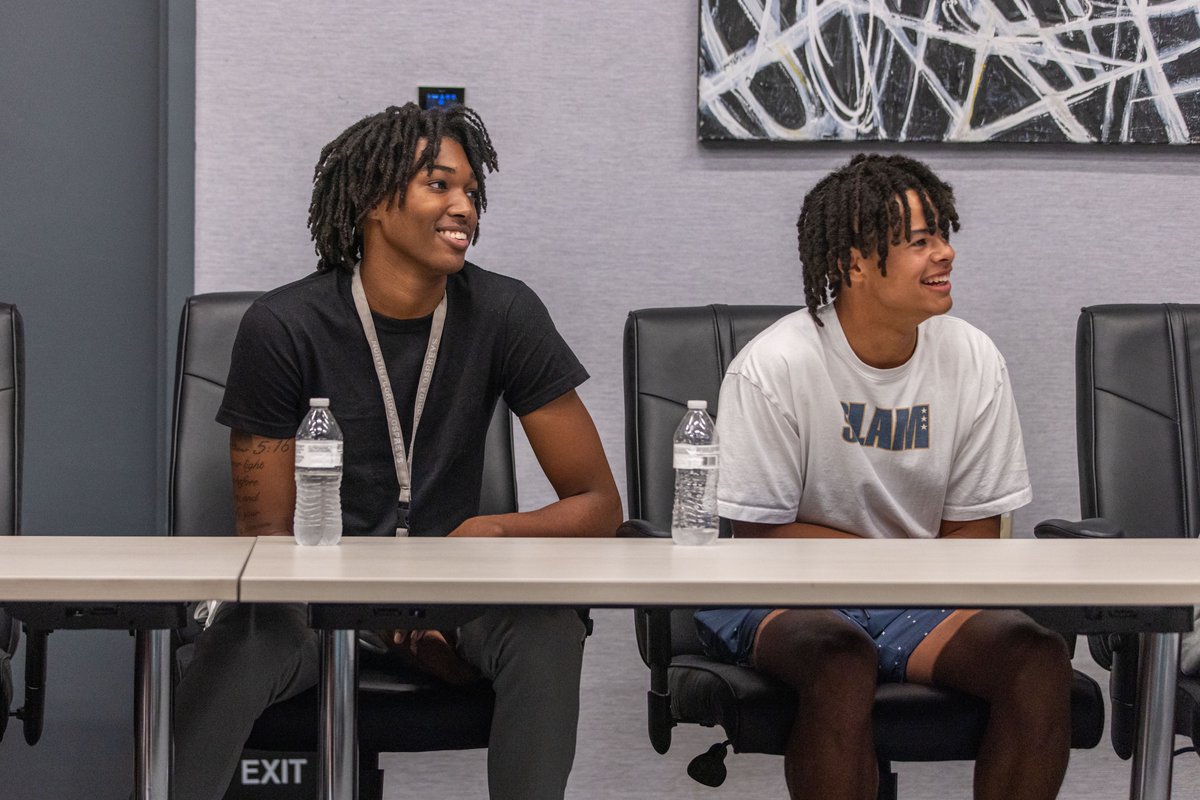 UNF Men's Basketball (@ospreymbb) on Twitter photo Back for our first team meeting. 
#SWOOP Back for our first team meeting. 
#SWOOP