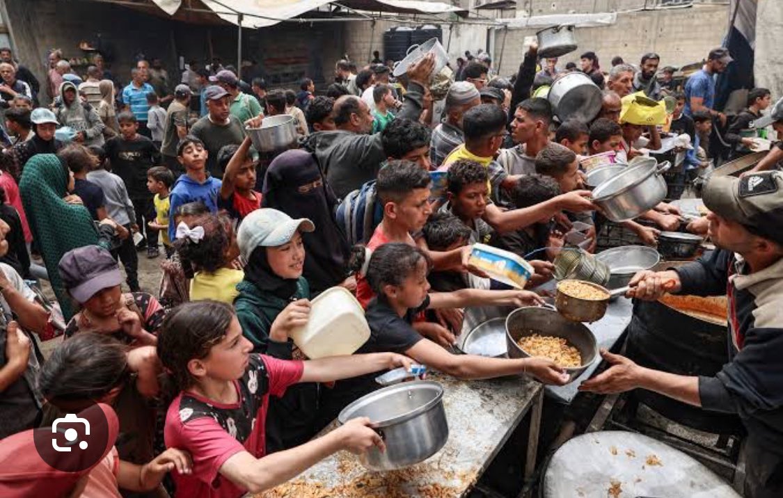 amarshadmalik's tweet photo. How unfortunate, unfair. No one dares to speak, condemns brutality as innocents are lured with hope &amp; for food 🥲then killed without mercy. Powerful think that truth is threat &amp; we all watch  with numbness thinking that it is not us, just wait, unfortunately you could be next. https://t.co/7HIhsUZzXL