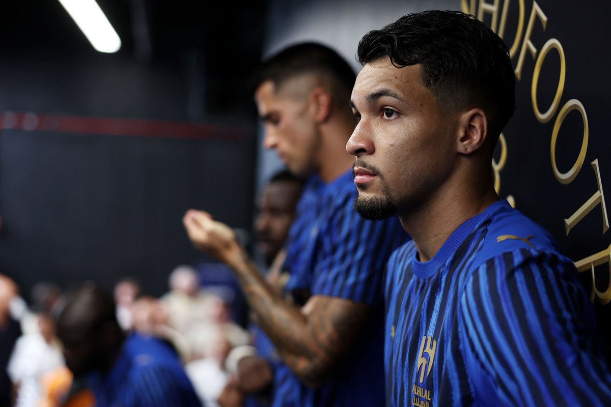 ماركوس ليوناردو على مدى مباراتين 
امام #ريال_مدريد و سالزبورغ
(لم يسدد أي تسديدة على المرمى)
اهدر فرص محققة
0 تمريرات مفتاحية
لا يهدد مرمى المنافس ولا يساهم في تطوير الهجمات كمحطة
مباراتين مخيّبة للبرازيلي واكّدت حاجة #الهلال لمهاجم أعلى جودة وامكانيات.
#الهلال_سالزبورغ
#FIFACWC