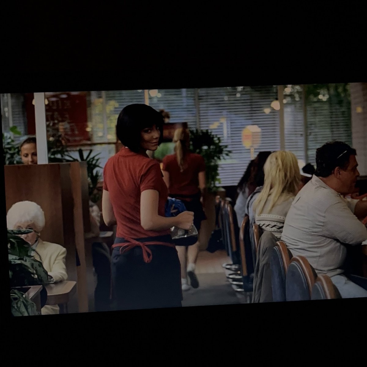 gelacklesby's tweet image. voltei a reassistir supernatural da 3 temp, tinha esquecido que a Bela realmente quebrava tudo quando o assunto era algo (ou objeto KKK) que ela queria