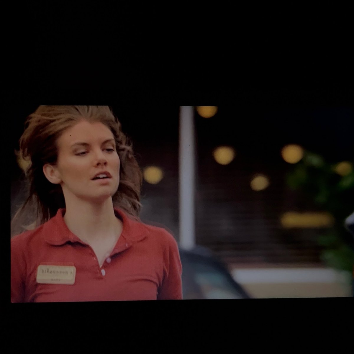 gelacklesby's tweet image. voltei a reassistir supernatural da 3 temp, tinha esquecido que a Bela realmente quebrava tudo quando o assunto era algo (ou objeto KKK) que ela queria