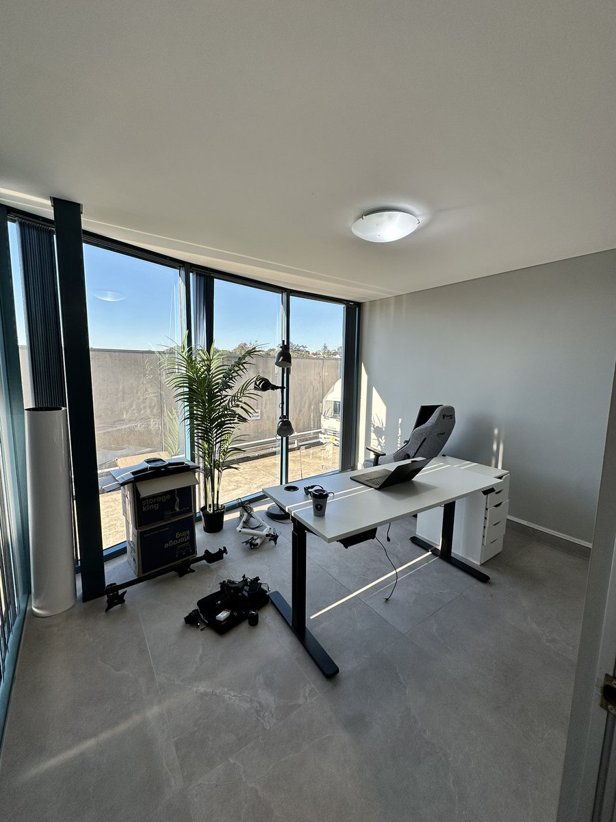 Mias Creatives tweet media