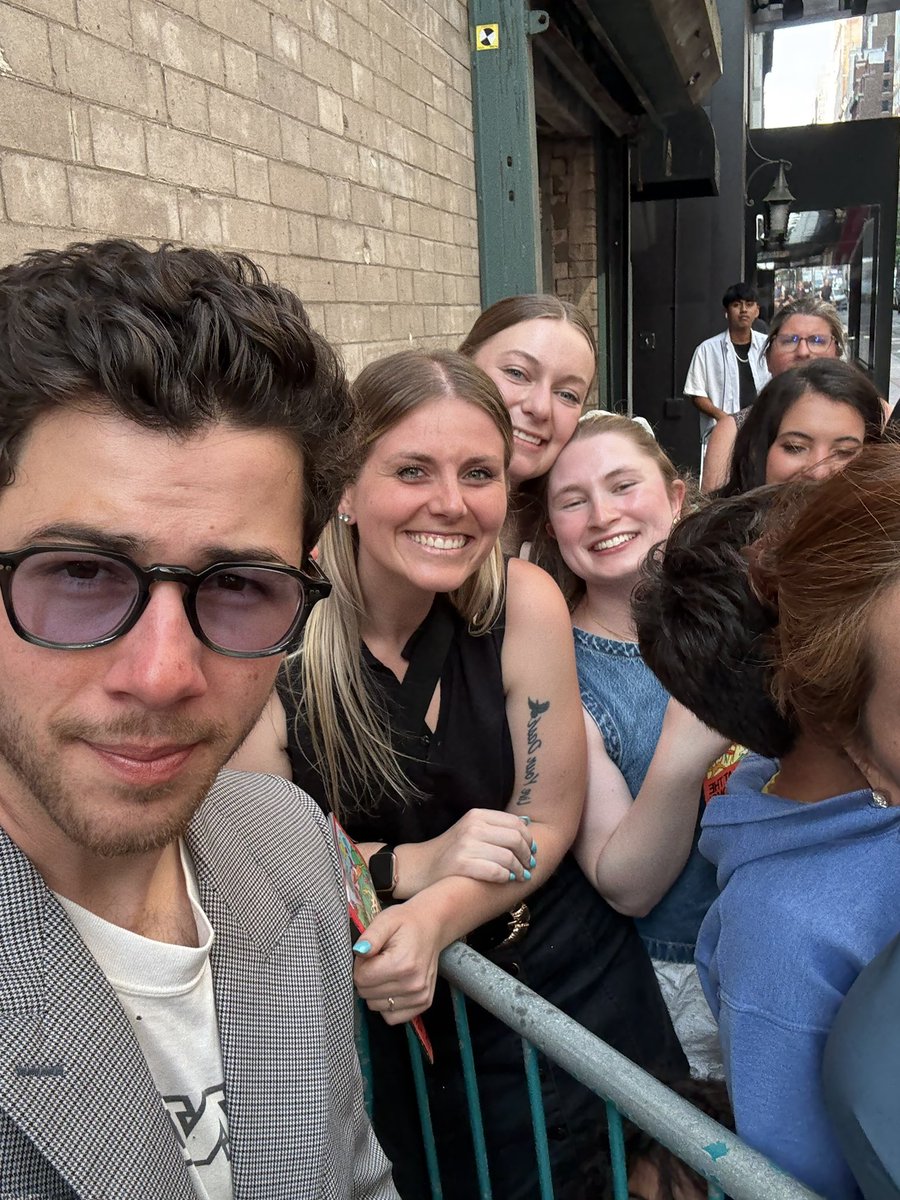 Leslie Peterson tweet media