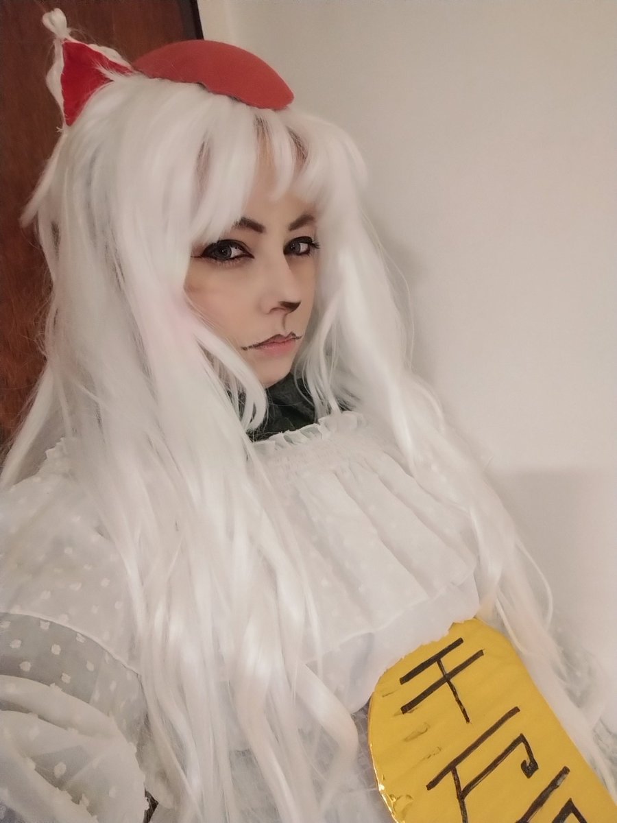 Maimai_vt's tweet photo. Hace mucho que no subo nada por Twitter pero quiero aprovechar para subir un cosplay improvisado de la turbo abuela que hice para ir al cine con mi mamá a ver Dandadan jajsjsj https://t.co/HEipqTa5NA