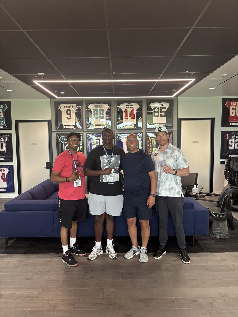 Ian_Walker_2026's tweet image. Had an Amazing time today at the Lasch Bash! #WEARE @MikeWakins @CoachTrautFB @coachjfranklin @chrismahon_ @PennStateFball @RivalsFriedman @Andrew_Ivins @ChadSimmons_ @GricePrincipal_