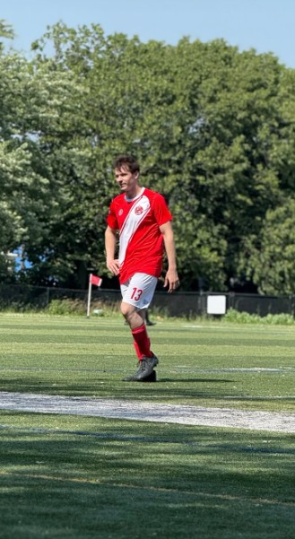 Reds 3-1 over Tonawanda in league play on a hot afternoon at Mulroy. We're having fun.
G: Robby Knapp, Brady Kelly, Chris Duerr
A: Brady Kelly, Abner Orozco, Mat Kruszewski