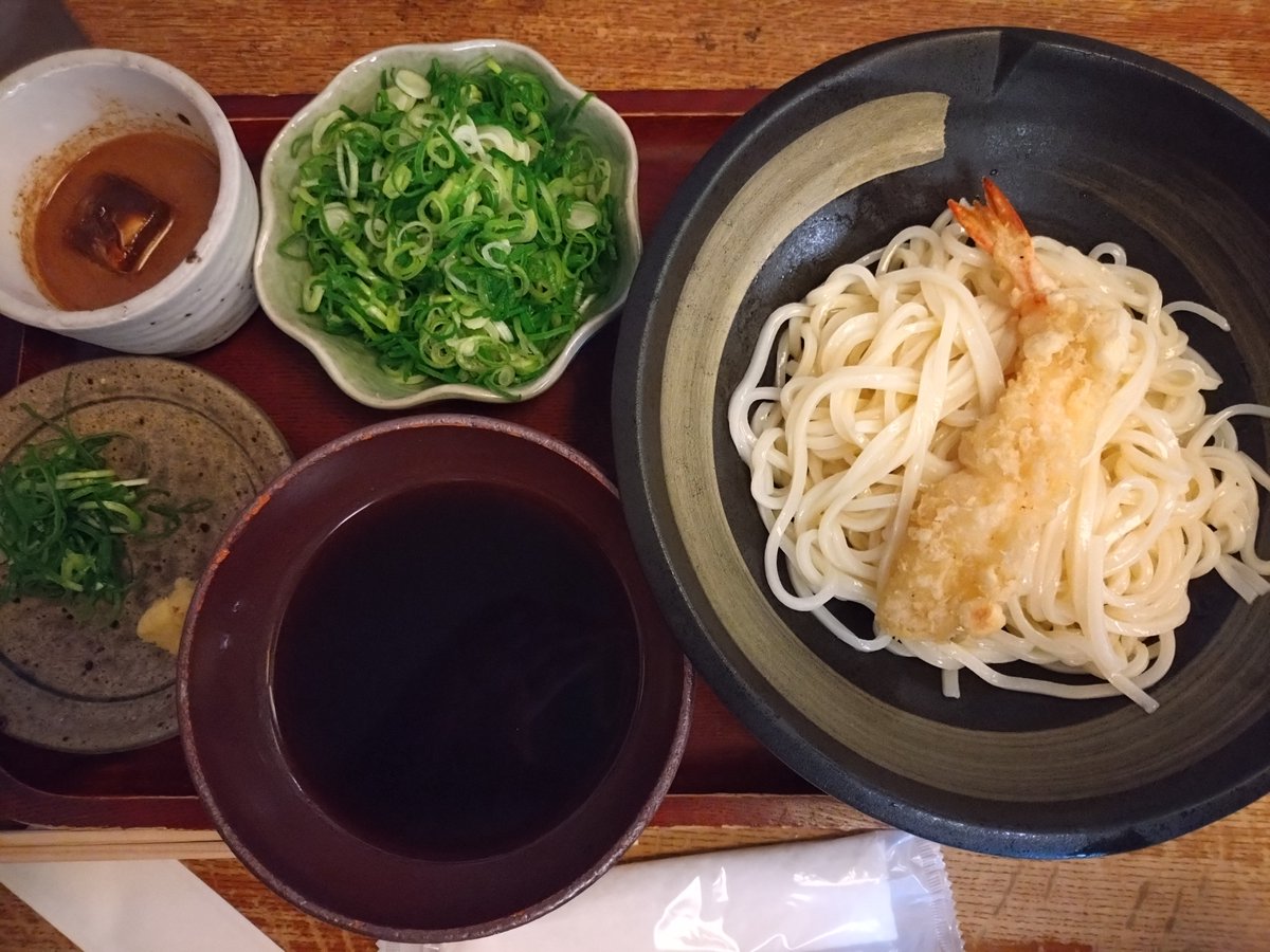 ktc0821's tweet photo. おはようございます。滋賀・京都・名古屋１泊旅行の添乗員から写真が到着しました。添乗員は、近江牛をおかわりしたそうです。

#琵琶湖
#名古屋
#うどん
#近江牛
#ステーキ
#グループ
#添乗 https://t.co/WYhbhJQ61C