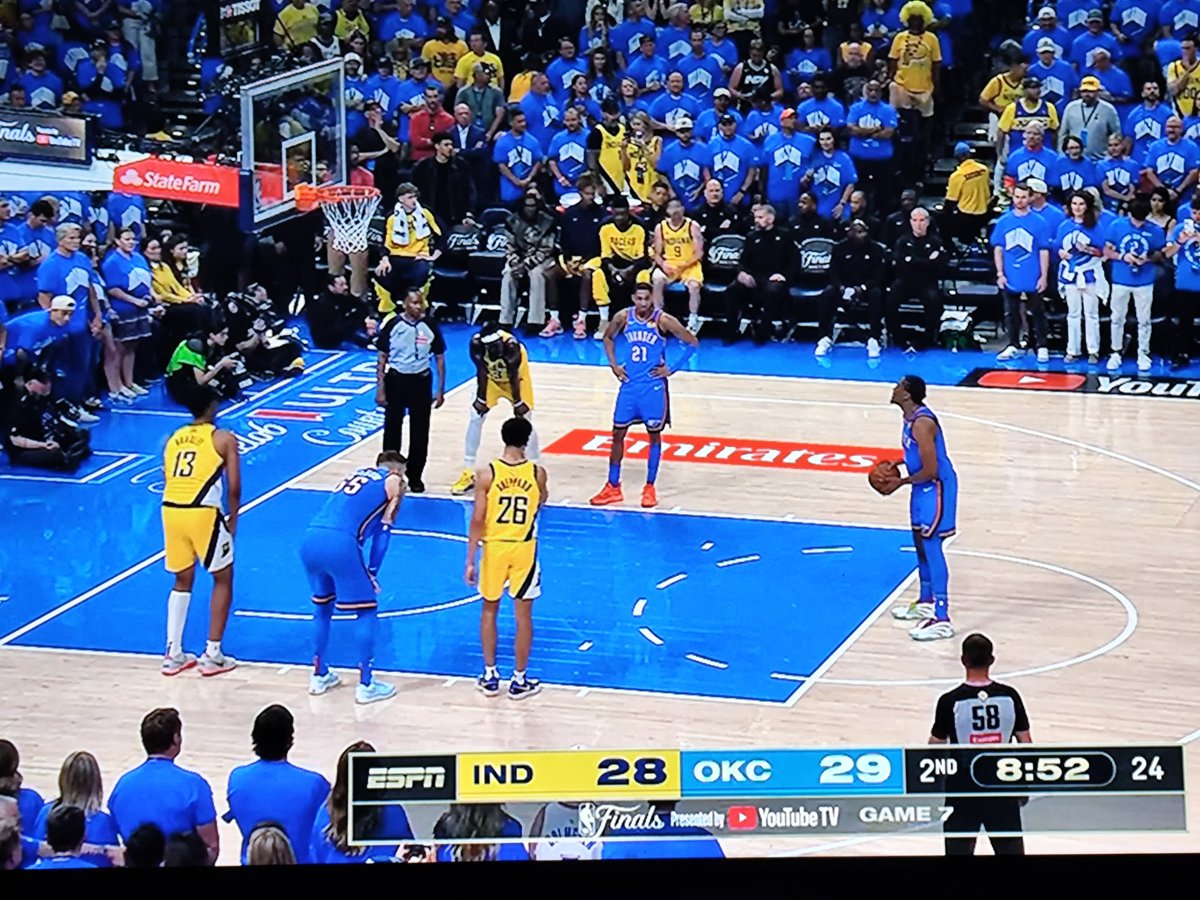 Crypto_AmatorPL's tweet photo. 🏀 Pacers czy Thunder? 🏀
Ciekawe w ogóle ile "krypto żuczków" ogląda ostatni meczyk w sezonie..👀 Finały🔥 emocjonujące jak za dawnych lat i to nic że kimne się pewnie ze 3h 🥸
I love this game ❤️
#GoOKC https://t.co/pyJDfLQMFp