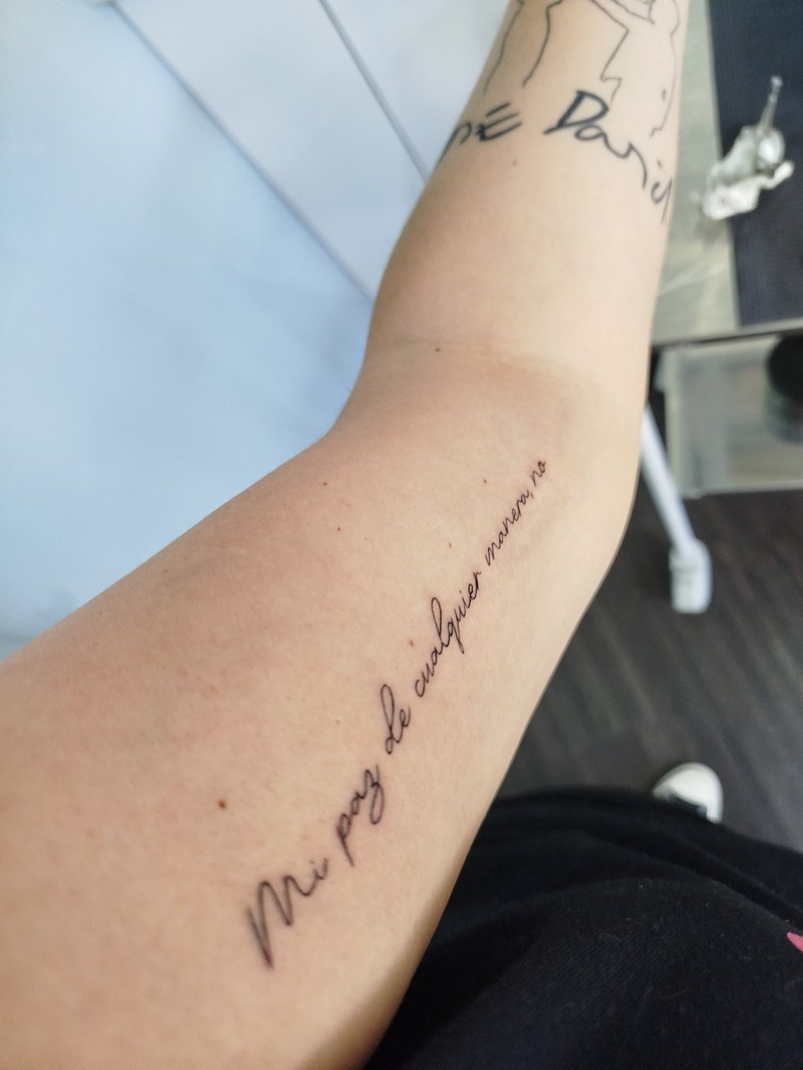 Kalorri's tweet photo. @EstopaStudio Llevo tatuado desde el año pasado el verso ke se ha convertido en mi mantra: "Mi paz de cualquier manera, no". https://t.co/bhkCbFDhS8