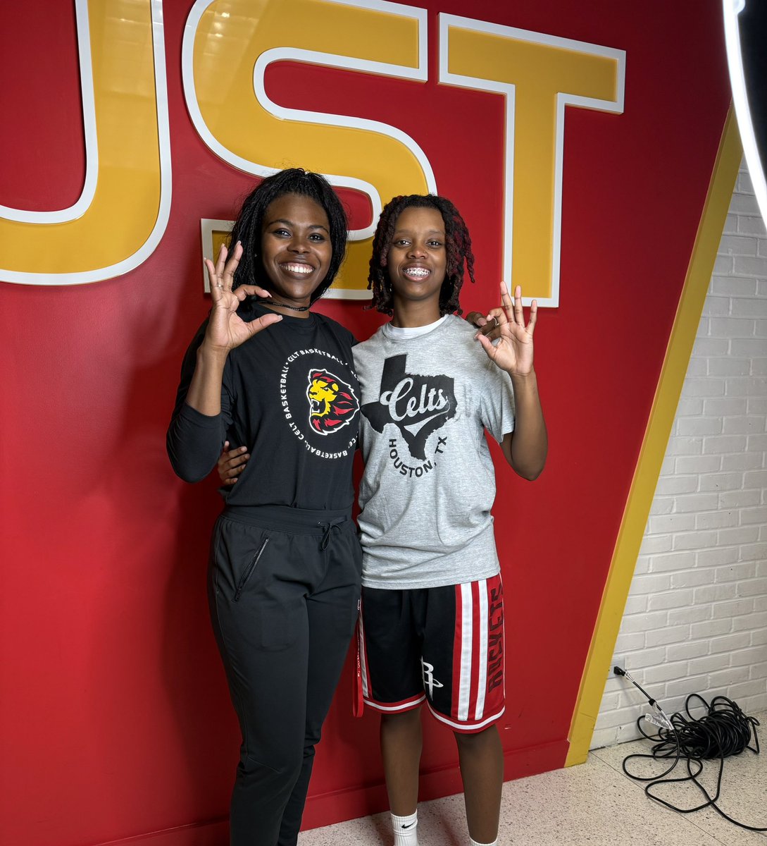 Samyra Blount-Williams (@samyrablount5) on Twitter photo After a great camp day I am blessed to announce i have received an offer from the University of St.Thomas. Thank you for believing in me and giving me this great opportunity! <a href="/BDABASKETBALL/">BDA BASKETBALL</a> <a href="/USTWBB/">UST Women's Basketball</a> After a great camp day I am blessed to announce i have received an offer from the University of St.Thomas. Thank you for believing in me and giving me this great opportunity! <a href="/BDABASKETBALL/">BDA BASKETBALL</a> <a href="/USTWBB/">UST Women's Basketball</a>