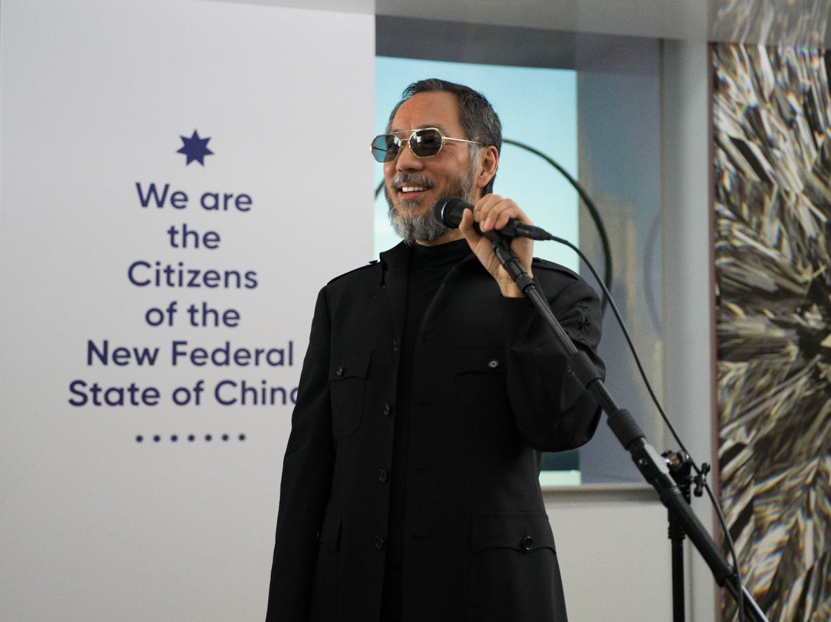 七哥刚刚打来电话，听说昨天很多战友已经喝酒庆祝了；他说：这一天绝对值得庆祝，想想这个战法之后共产党会想啥？从进去到炸就三分钟！太精彩了！这就叫实力！独裁者搞太多虚的假的东西，但昨天的行动这个世界只有美国能做到！飞过去飞回来，定点扔下去，100多飞机联合作战，星空天上地下，伊朗政府是