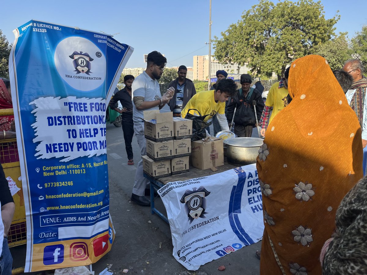 hnaconfederatio's tweet photo. “Another impactful free food distribution drive held outside AIIMS by HNA Confederation — serving hope, one meal at a time. 🍽️❤️ #FoodForAll #HNACares #SevaWithDignity” https://t.co/uXWiw34H91