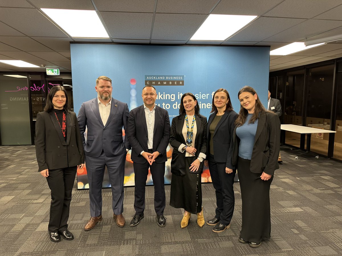 Recently while in Auckland, I was pleased to sign a Memorandum of Understanding on behalf of the Ministry of Foreign Affairs with Dr. Olga Dodd, Board Member of the New Zealand Ukraine Business Association (NZUBA). 

Launched in April last year, NZUBA aims to promote trade and