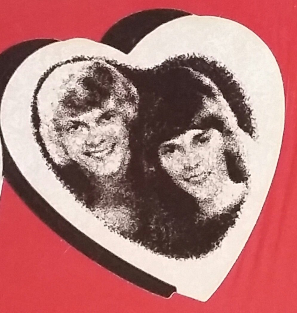 CarpentersQuote's tweet image. #OnThisDay in 1972 (#Jun22), #TheCarpenters' 4th studio album "A Song For You" was released.

Later pressings of the album featured these hearts.