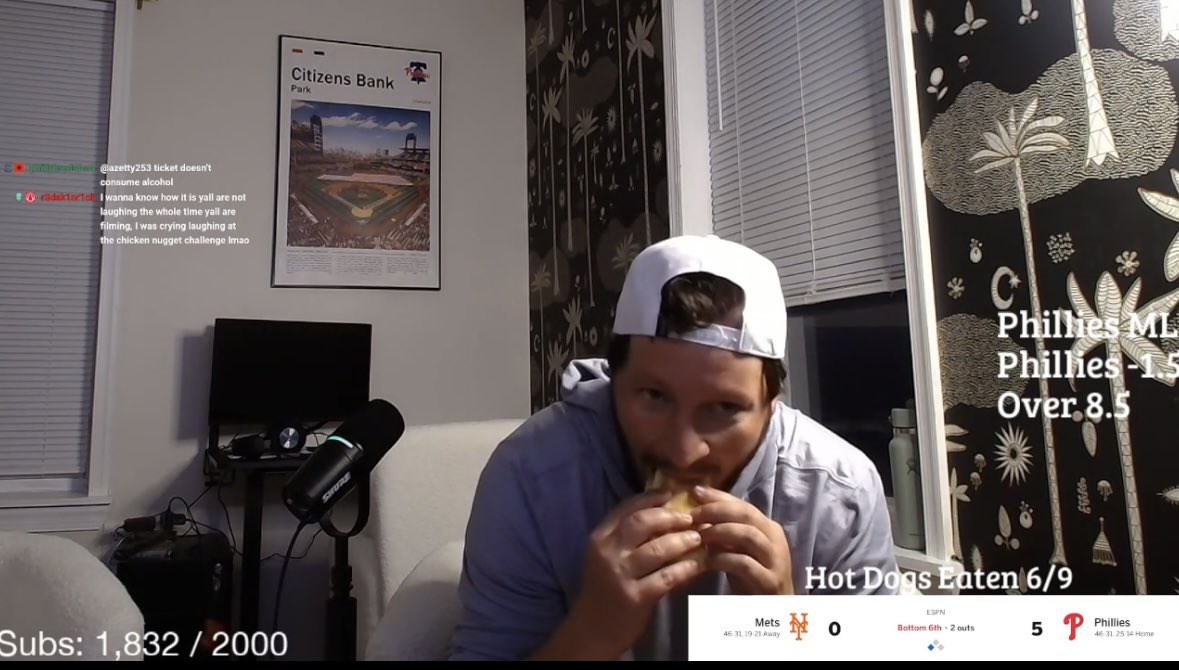 Had to ditch the NBA Finals to watch Pop suffer through 9 hot dogs during Sunday Night Baseball. He’s currently on 6 and starting to suffer

Watch here - m.twitch.tv/robbyberger?de…