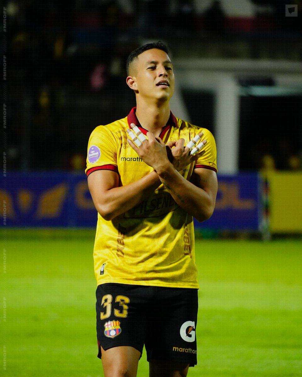 NUNCA DUDEN DE MIGUEL.
TREMENDO GOLEADOR. 

De Selección... lástima que está Beccacece.