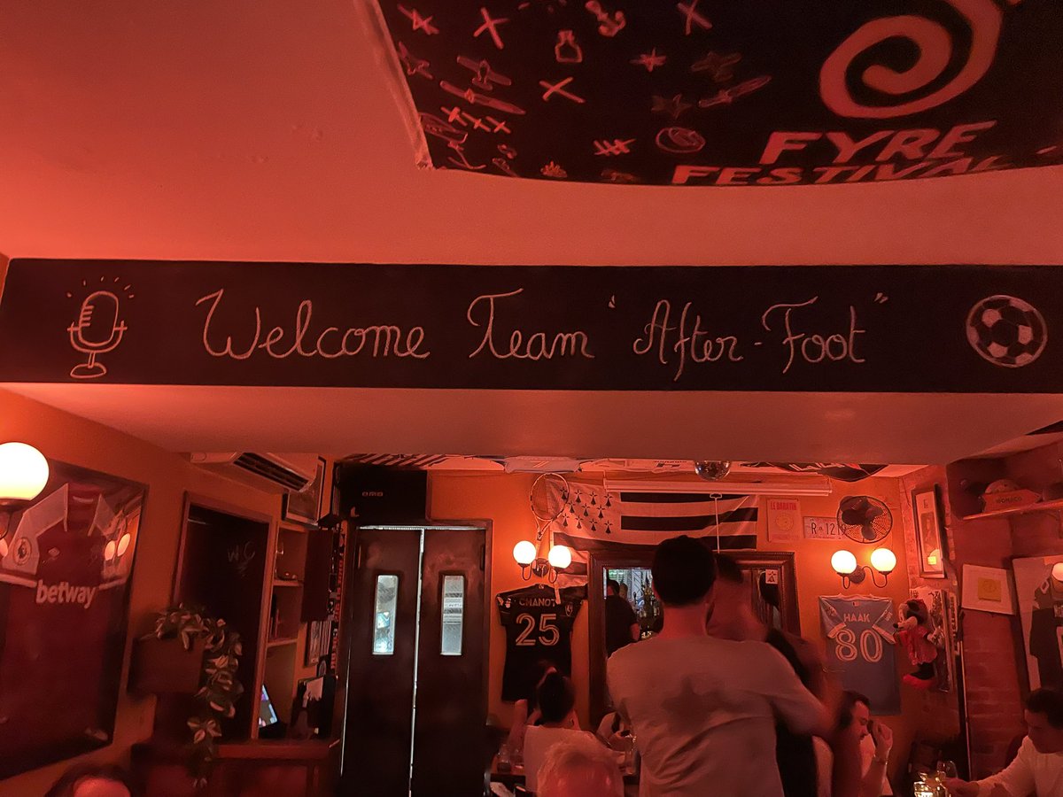 Quel accueil ! <a href="/AfterRMC/">After Foot RMC</a> <a href="/DanielRiolo/">Daniel Riolo</a> <a href="/gilbertbrisbois/">Gilbert Brisbois</a> #lebaratin #NYC