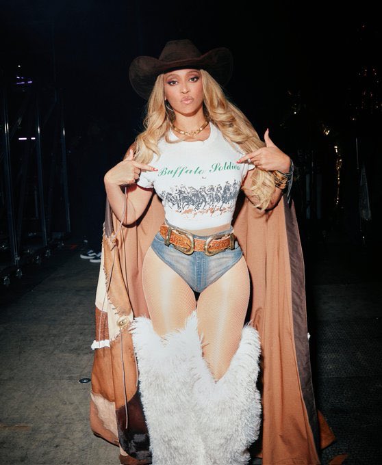 Kaimandante's tweet photo. Beyoncé trying to turn settler colonialism &amp; genocide into “Black Excellence.” But the album cover already told us. https://t.co/INh3j5l4Ua