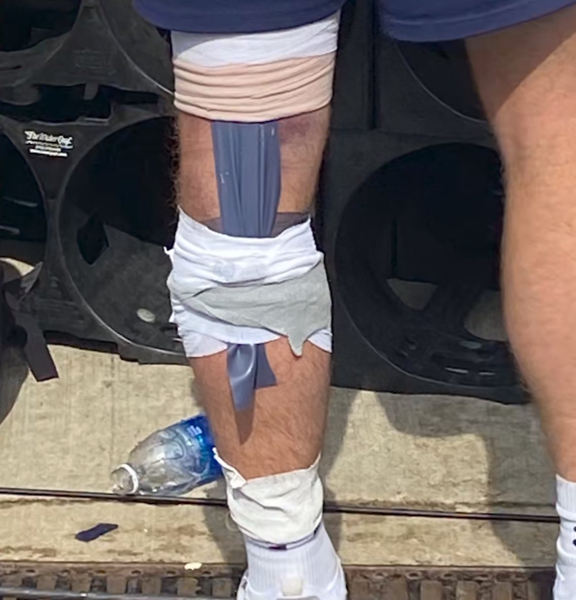 UncleMal1973's tweet photo. Show some grit Halliburton #GoIrish https://t.co/nTYksWE8w4