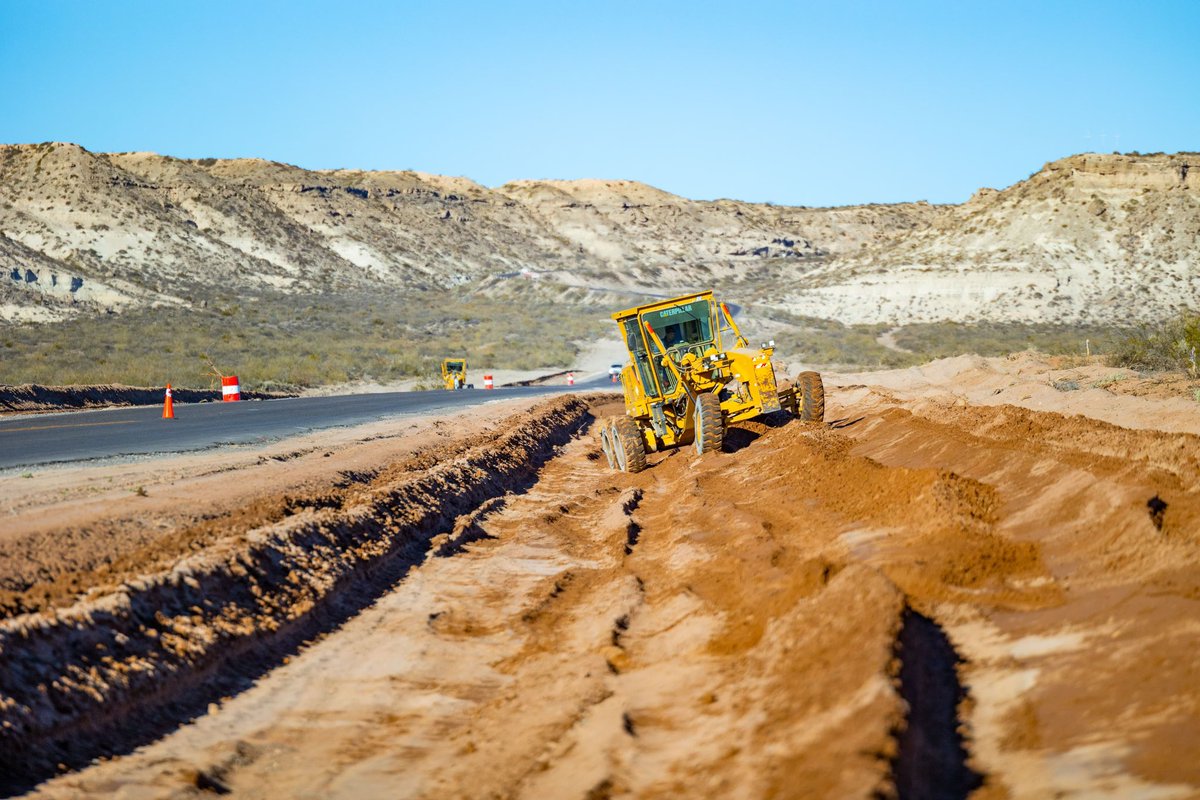 RUTAS 6 Y 8: INTEGRACIÓN EN MARCHA

La repavimentación de las rutas 6 y 8 está en marcha. No son solo kilómetros de asfalto, son caminos que integran, que impulsan la producción y que mejoran la vida de miles de rionegrinos. 
Porque detrás de esta obra hay inversión en el