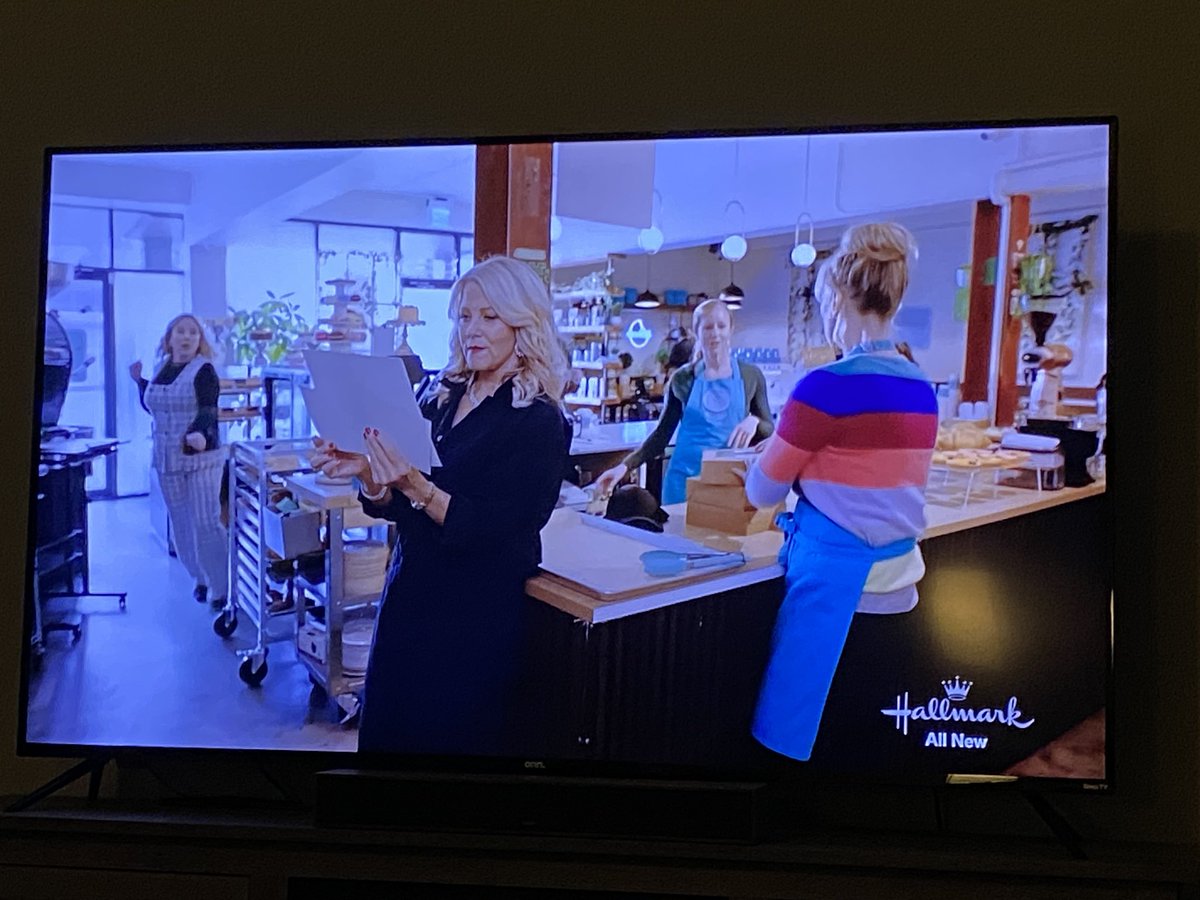 Too cute! 💕
<a href="/hallmarkchannel/">Hallmark Channel</a>
#hannahswensen
#pietodiefor
@barbaraniven
@alisonsweeney
@lisadurupt
<a href="/victorwebster/">Alec</a>