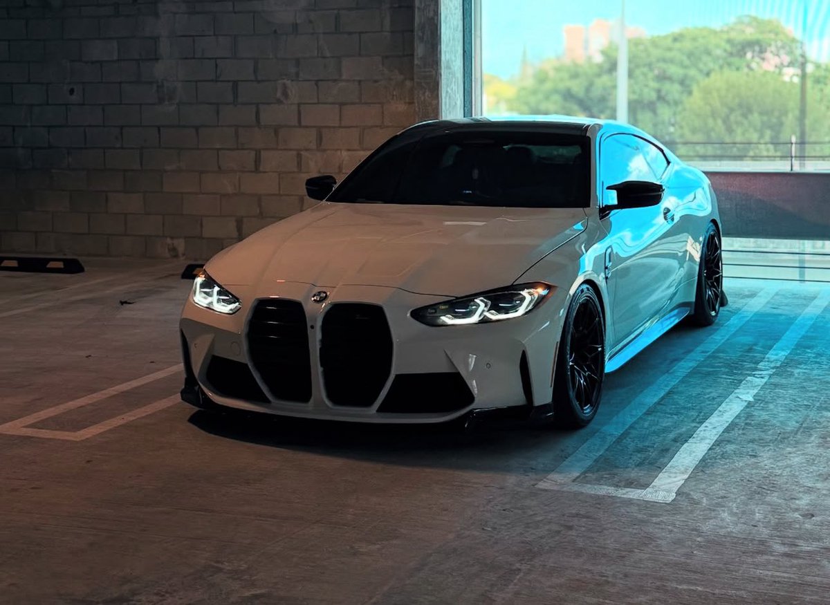OtsileJK's tweet photo. Nah okes...BMW cooked the G8x! 😭😭😭🔥🔥🔥 https://t.co/w12bQC0CIT