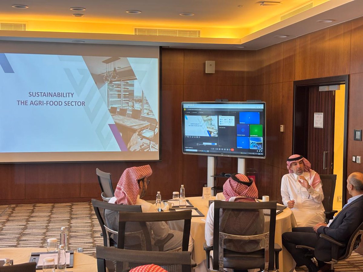 Jadarah_cc's tweet image. ✅ختام ناجح لورش العمل حول الاستدامة البيئية والتعاون بين القطاعات

نفخر بالإعلان عن النجاح الباهر لورشتَي العمل، اللتين أُقيمتا في 18 و19 يونيو 2025، بمشاركة نخبة من الجهات في القطاع غير الربحي والقطاع الخاص، وبالشراكة مع المركز الوطني للرقابة على الالتزام البيئي.

🔹 اليوم…