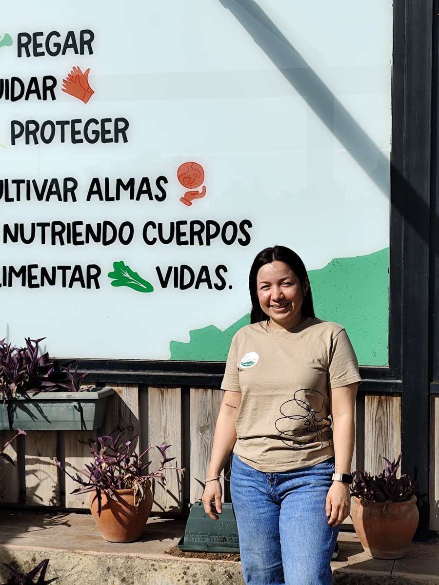 ¡Las incorporaciones no paran en BioAlverde! Damos la bienvenida a Sindy que nos atenderá en el Centro de Reparto de la finca. ¿La has conocido ya?

Sigamos creciendo junt@s🤜🤛

#eco #Sevilla #economíasocial #economíasolidaria #inserciónsociolaboral