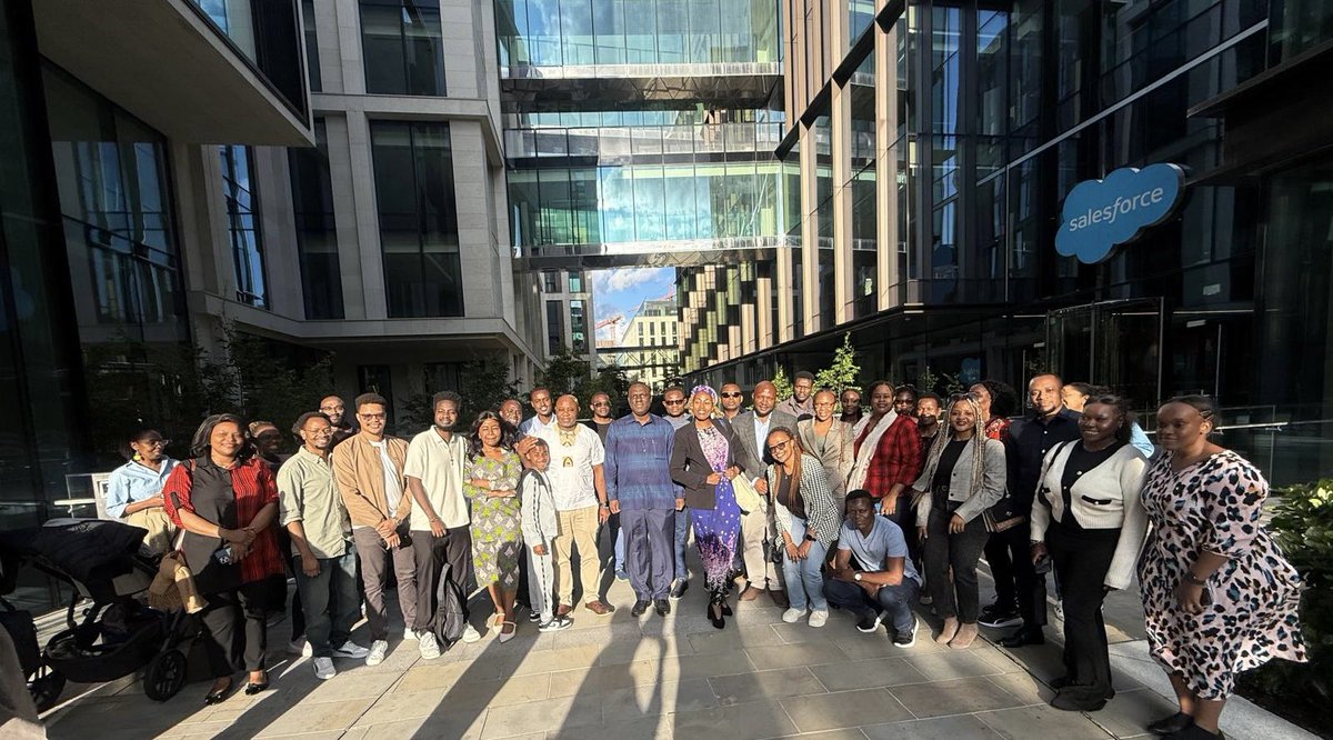 MbelwaK's tweet image. Jana (jumapili) nimefanya mkutano wa kwanza wa ana kwa ana na Wanadiaspora wa Tanzania wanaoishi katika Jamuhuri ya Ireland. Mkutano huo uliofanyika jijjni Dublin ulitoa nafasi kwa washiriki wa mkutano kutoa maoni na ushauri juu ya fursa zilizopo za kukuza ushirikiano wa…