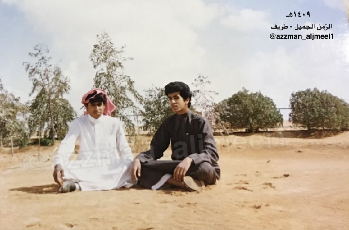 صورة للذكرى من أيام الشباب عام ١٤٠٩هـ يظهر فيها من اليمين سالم دغيم الرويلي (ابو خالد) ومنصور جبر الرويلي (ابو راضي) 
أطال الله في اعمارهم ، من أبناء طريف