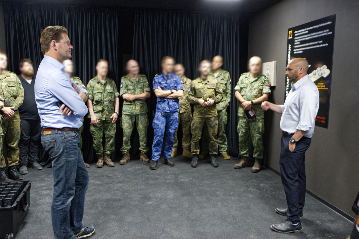 STC_EUMAM_UA's tweet image. Secretary General Maarten Schurink ๐ณ๐ฑ visited an ๐ช๐บ training centre, where @Landmacht ๐ณ๐ฑ instructors support @DefenceU ๐บ๐ฆ troops in mastering forest warfare. State-of-the-art systems like Bagira ensure rapid, effective training for real-world combat. #EUMAM_UA #StandWithUkraine