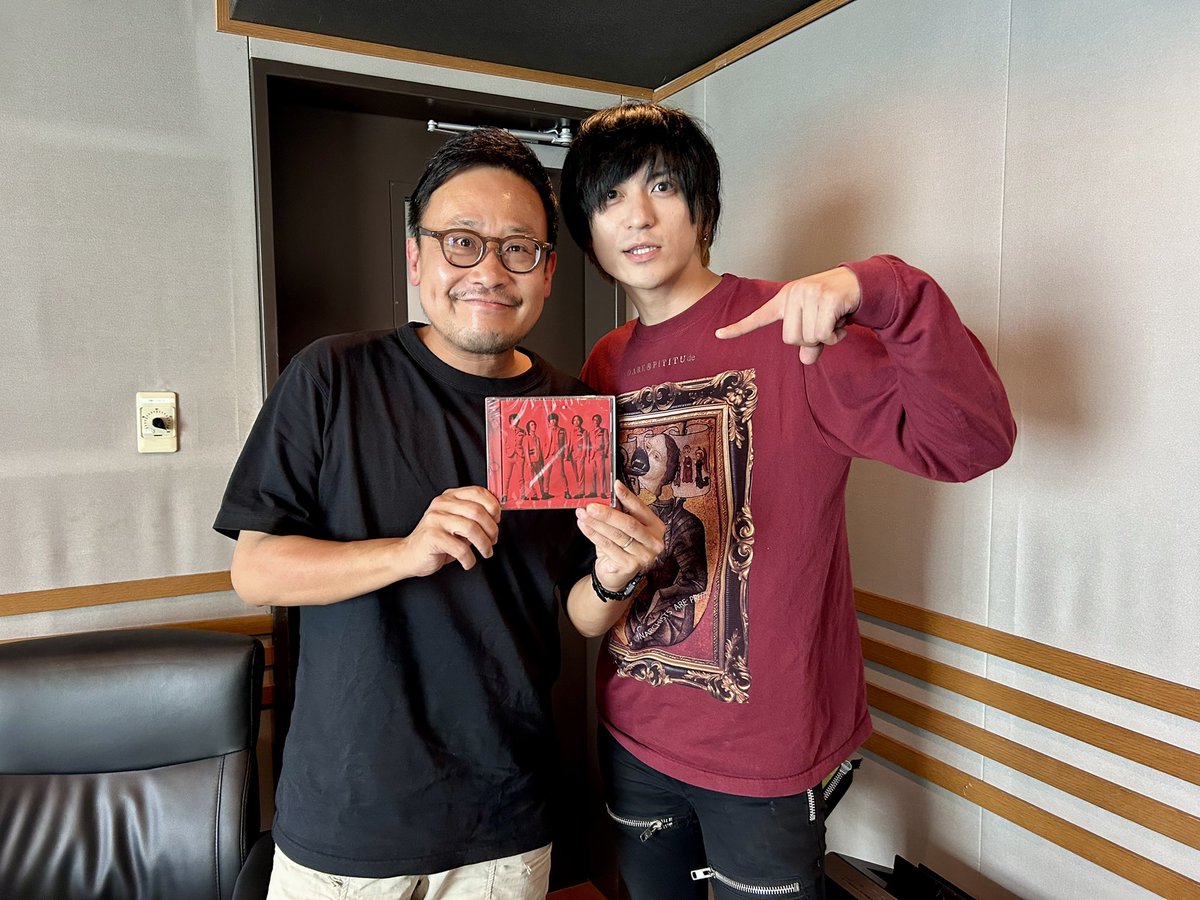GOOD & NEW KYOTO (@goodandnewalpha) on Twitter photo #ビレッジマンズストア から水野ギイさんにスタジオ生出演していただきました🎙️
<a href="/vms_official/">ビレッジマンズストアofficial</a>
💿ベストアルバム「遊撃」リリース
🎤「アルティメット御礼参り」
京都は9/12(金)京都MUSEにて!
対バン相手は後日発表🗣️
もう一度聴くには⬇️
radiko.jp/share/?t=20250… #グッドニュー #ビレッジマンズストア から水野ギイさんにスタジオ生出演していただきました🎙️
<a href="/vms_official/">ビレッジマンズストアofficial</a>
💿ベストアルバム「遊撃」リリース
🎤「アルティメット御礼参り」
京都は9/12(金)京都MUSEにて!
対バン相手は後日発表🗣️
もう一度聴くには⬇️
radiko.jp/share/?t=20250… #グッドニュー