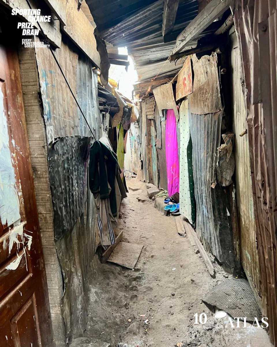 theatlascharity's tweet image. You might win a once-in-a-lifetime prize.
But they might win a better chance at life.
Just one @sportingdraw entry helps provide essential school materials for 10 children for 3 months - giving them the tools to dream beyond the slums.
sportingchanceprizedraw.com/charities/atla…
#AtlasFoundation